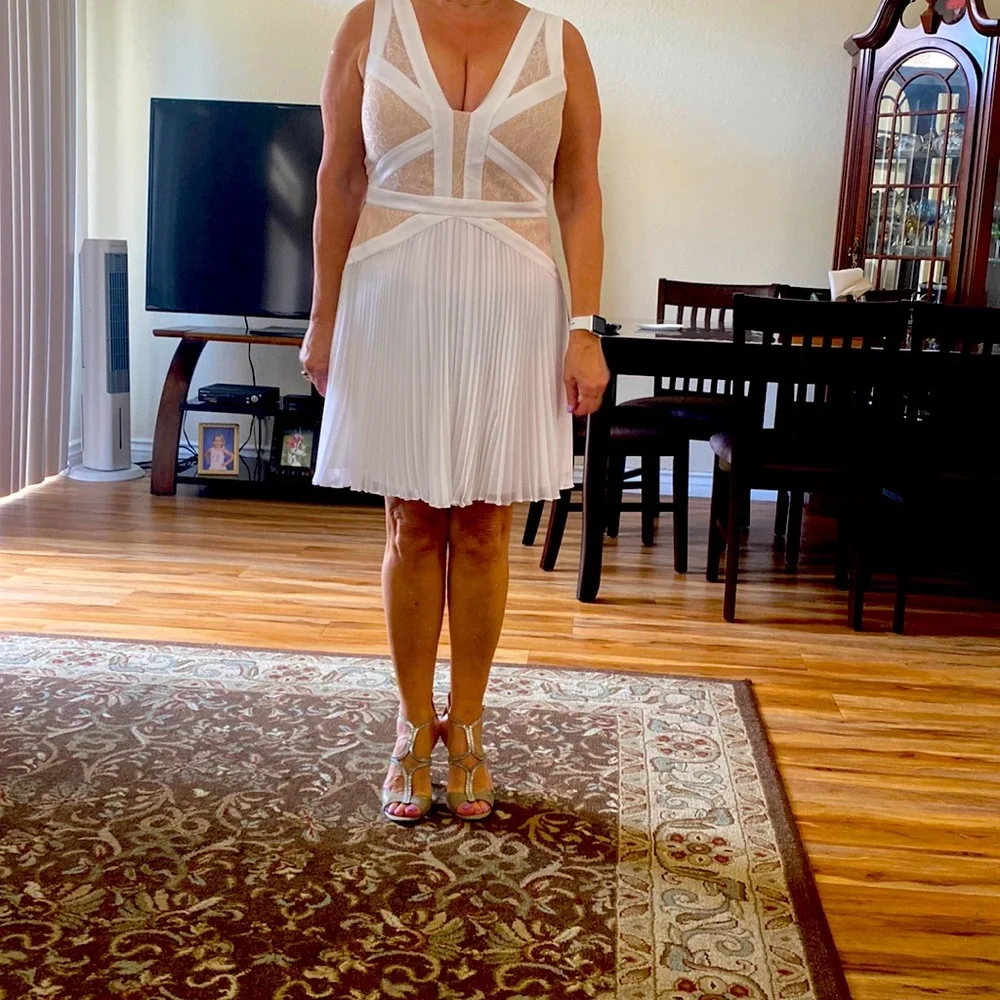 Beautiful, almost new BCBG dress for special occasions! - Picture 1 of 11
